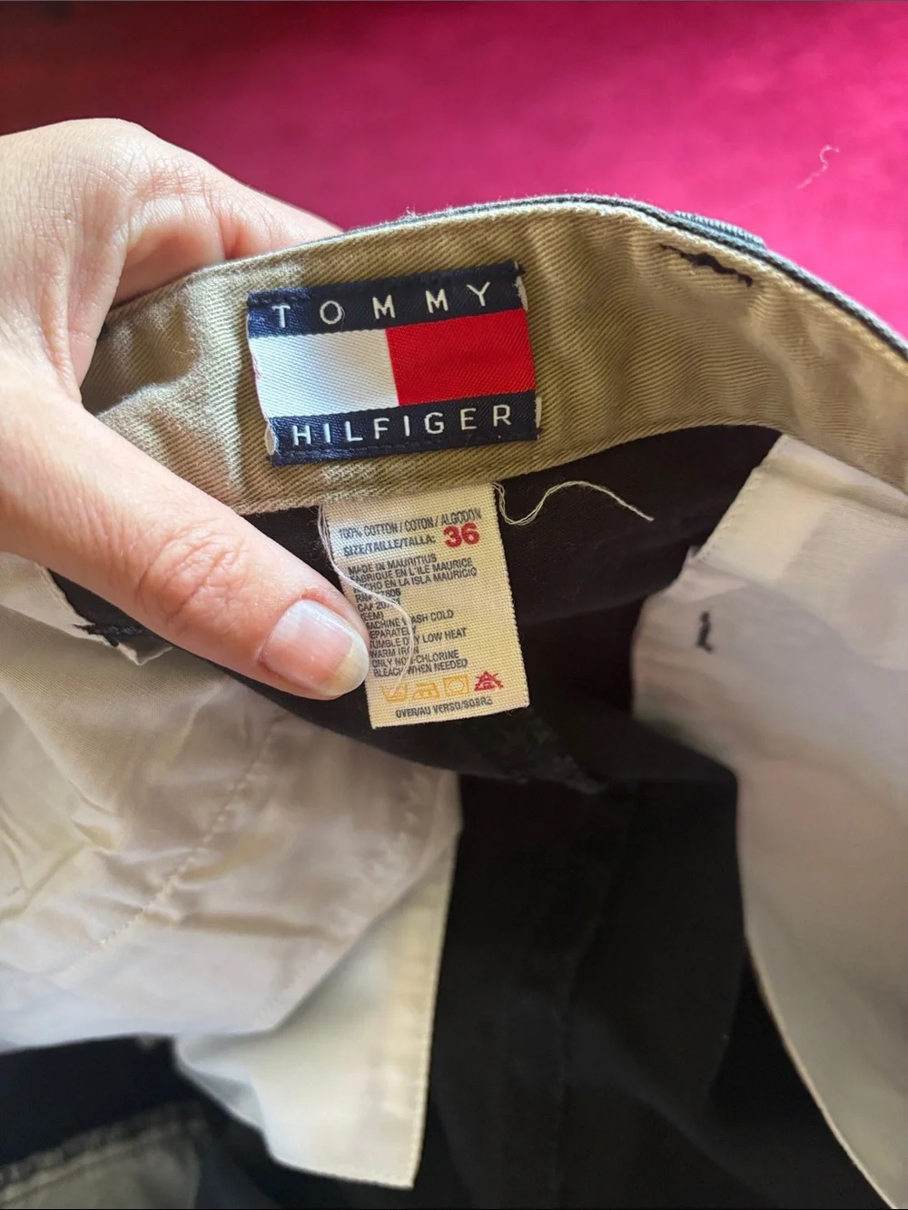 Tommy Hilfiger Black Flat-Front Pleated Shorts 36